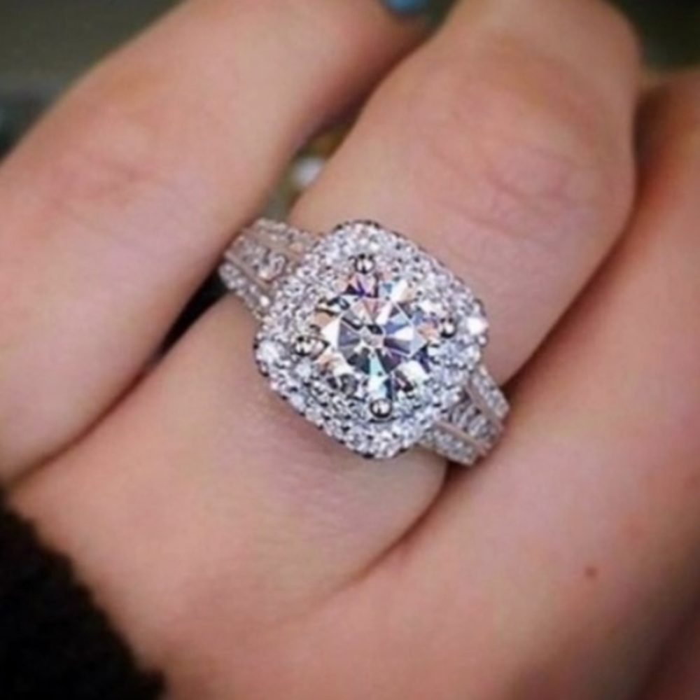 New double halo engagement ring - Picture 4 of 4